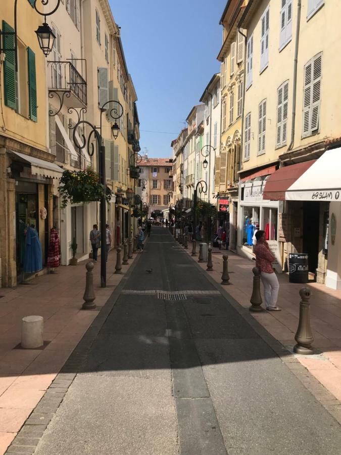 Sleep In Antibes City Center Leilighet Eksteriør bilde